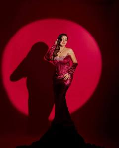 actress-malavika-c-menon-viral-photoshoot-photos-001