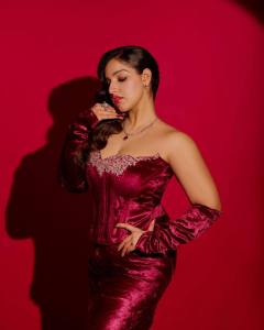 actress-malavika-c-menon-viral-photoshoot-photos-009