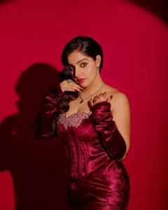 actress-malavika-c-menon-viral-photoshoot-photos-010