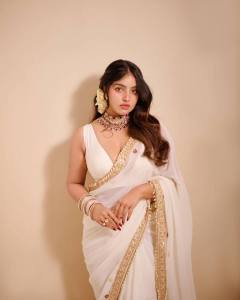 actress-malavika-c-menon-viral-photoshoot-photos-012