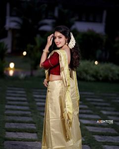 actress-malavika-menon-latest-onam-photoshoot-in-Kerala-settu-mundu-002