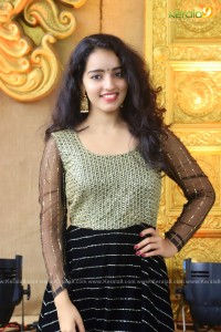 actress-malavika-menon-latest-photos-01-1222