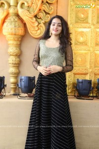 actress-malavika-menon-latest-photos-01-31