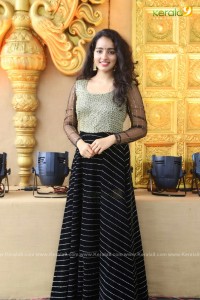 actress-malavika-menon-latest-photos-01-532