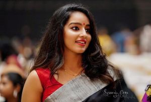actress-malavika-menon-photos-004