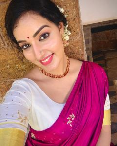 actress-malavika-menon-photos-kerala9-008