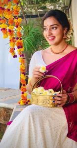actress-malavika-menon-photos-kerala9-010