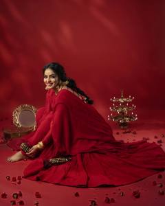 malavika-c-menon-in-maroon-anarkali-churidar-photos-003