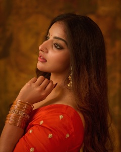 malavika-c-menon-in-multicolor-party-lehenga-designs-photos-009