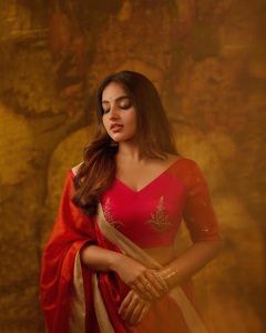 malavika-c-menon-in-multicolor-party-lehenga-designs-photos-014