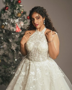 malavika-c-menon-in-white-gown-photos-004
