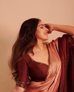 malavika-c-menon-latest-viral-look-dressing-photos-014
