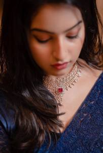 malavika-c-menon-new-photoshoot-for-tanishq-007