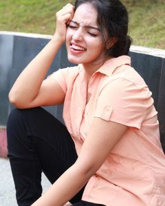 malavika menon images9812-006