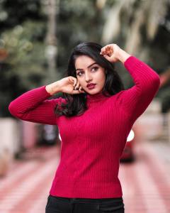 malavika-menon-in-dark-pink-top-photos-003