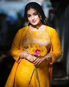 malavika-menon-in-latest-palazzo-pants-style-images-004