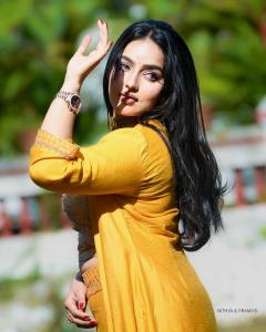 malavika-menon-in-latest-palazzo-pants-style-images-006