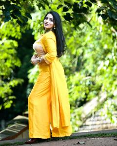 malavika-menon-in-latest-palazzo-pants-style-images-007