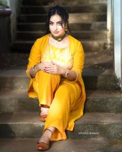 malavika-menon-in-latest-palazzo-pants-style-images-008
