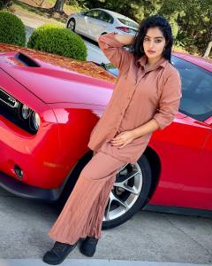 malavika-menon-in-palazzo-pants-with-shirt-combination-dress-photos-002