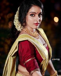 malavika-menon-latest-onam-photoshoot-in-Kerala-settu-mundu-001