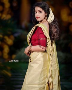 malavika-menon-latest-onam-photoshoot-in-Kerala-settu-mundu