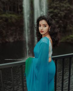 malavika-menon-latest-photos-in-sarees-hd-001