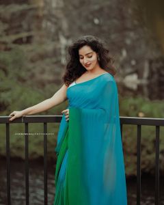 malavika-menon-latest-photos-in-sarees-hd