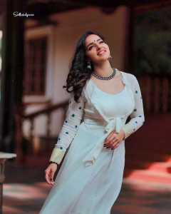 malavika-menon-latest-photoshoot-2021-003