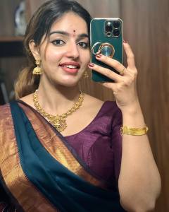 malavika-menon-navaratri-photoshoot-006
