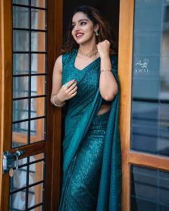malavika-menon-navaratri-photoshoot-017