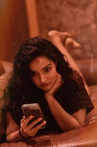 malavika-menon-new-photos-043-002