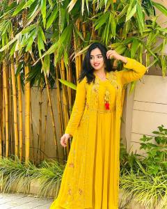 malavika-menon-new-photos-hd-wallpaper-006