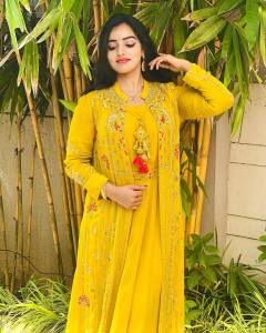 malavika-menon-new-photos-hd-wallpaper