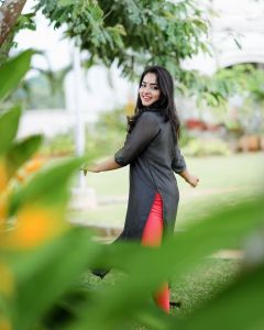malavika-menon-new-photos-in-kurtis-003