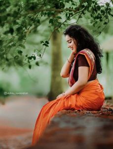 malavika menon new saree photos-001
