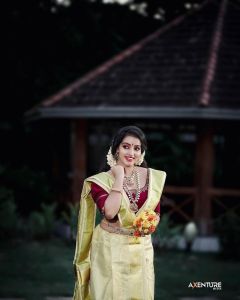 malavika-menon-onam-photoshoot-2021-01