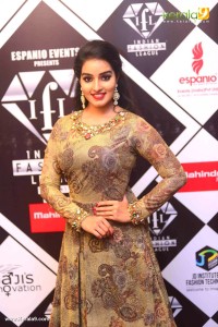 malavika-menon-photos-111-05073