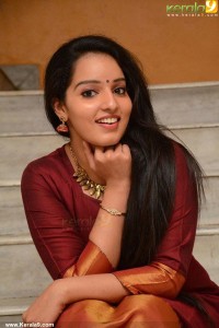 malavika-menon-stills-454-00276