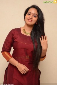malavika-menon-stills-454-00353
