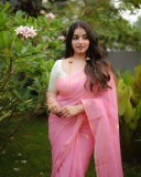 actress-malavika-c-menon-in-pink-saree-with-white-blouse-look-photos-001
