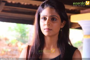 3262malavika_wales_pics_11-002