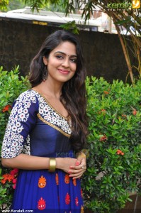 malavika-wales-pictures90