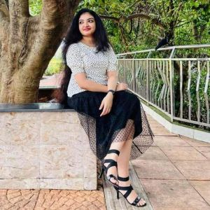 2_malavika-nair-malayalam-actress-photos-001