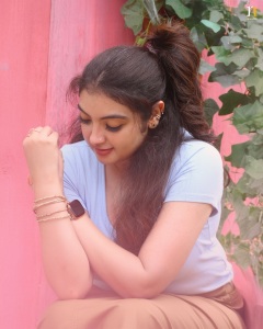 actress-malavika-latest-photos-001