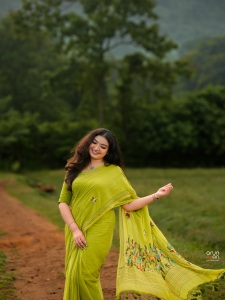 actress-malavika-latest-photos-012