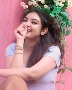 actress-malavika-latest-photos