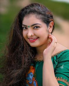 malavika-nair-child-artist-new-photos-003
