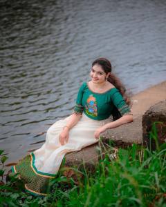 malavika-nair-child-artist-new-photos