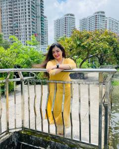 malavika-nair-in-yellow-chiridar-photos-003